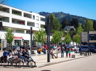 Geschäftiges Treiben auf dem Salmenplatz