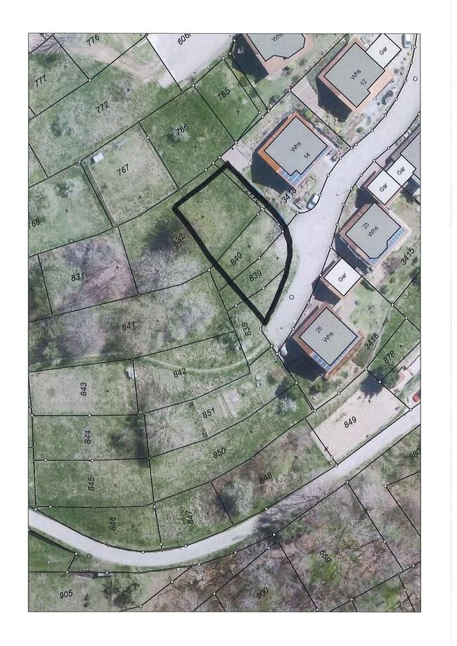 Grundstück, Wiese mit Büschen, Luftbild