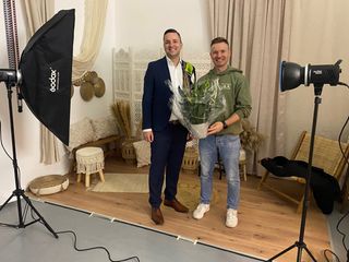 Bürgermeister Christ heißt Stephan Schmidt herzlich willkommen in der Altstadt 2 Männer auf dem Foto