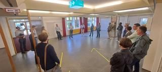 Mitglieder des Gemeinderats besichtigen das ehemalige HLA-Gebäude. Mitglieder des Gemeinderats besichtigen das ehemalige HLA-Gebäude.