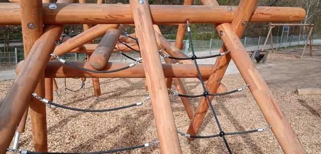 Klettergerüst gesperrt. Klettergerüst.