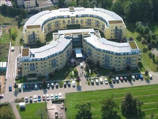 Ein zweiter Mess-Standort befand sich beim Reha-Zentraum auf der Weinau. Luftbild des Reha-Zentrums Gernsbach