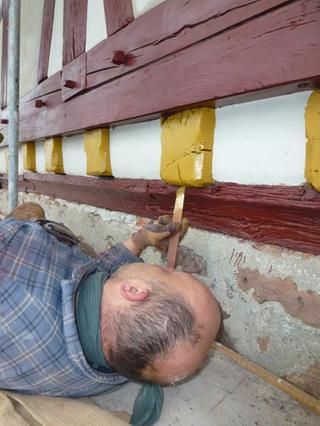 Die Fassade erhält einen neuen Anstrich