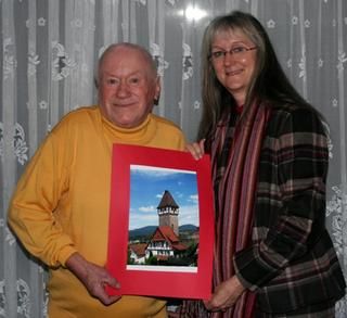 Spendenübergabe für den Storchenturm