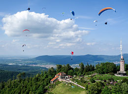 Gleitschirmflieger beim Merkur [(c) Sandor Nusser Schwarzwaldgeier]