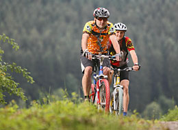 Zwei Mountainbiker