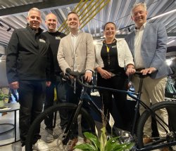 V.l.n.r.: Geschäftsführer Hans Reinwald und Siegfried Finkbeiner, Bürgermeister Julian Christ, Geschäftsführerin Anja Strätling, Prof. Dr. Rupert Felder, Vorsitzenden der Lebenshilfe Kreisvereinigung Rastatt/Murgtal e.V. Gruppenfoto. V.l.n.r.: Geschäftsführer Hans Reinwald und Siegfried Finkbeiner, Bürgermeister Julian Christ, Geschäftsführerin Anja Strätling, Prof. Dr. Rupert Felder, Vorsitzenden der Lebenshilfe Kreisvereinigung Rastatt/Murgtal e.V.