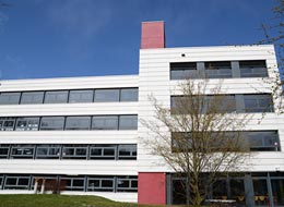 Außen-Ansicht Albert-Schweitzer-Gymnasium