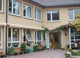 Außenansicht des katholischen Kindergarten St. Marien.