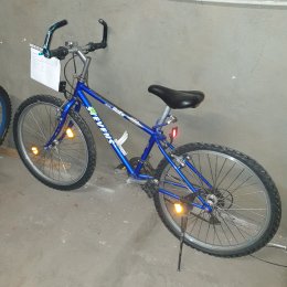 Kinder- und Jugendfahrrad in blau