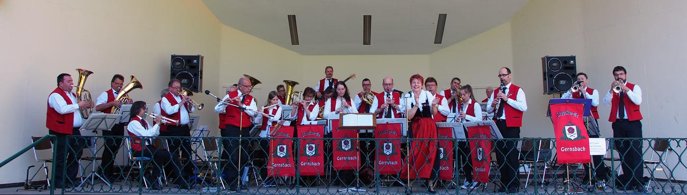 Die Stadtkapelle Gernsbach spielt in der Konzertmuschel im Kurpark