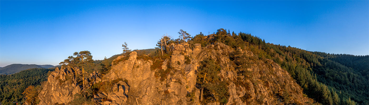 Naturschutzgebiet Lautenfelsen Luftbild vom Lautenfelsen in der Abendsonne