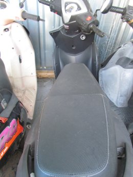 Roller in schwarz
