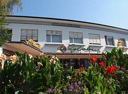 Kino Gernsbach Außenansicht des Kinocenter Gernsbach